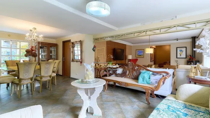 Casa à venda na Rua Eduardo Sprada