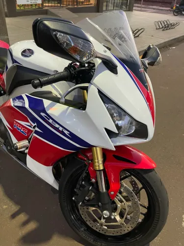 Moto zera sem detalhes