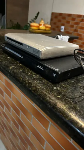 2 dvd Player (junto ou separado) NEGOCIÁVEL