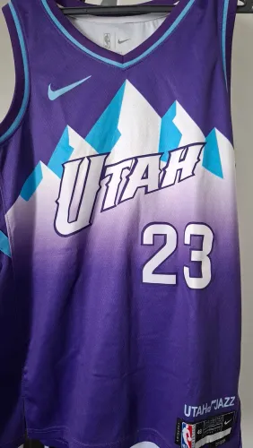 Regata NBA UTAH JAZZ em excelente estado. Tamanho G. Número 23 Lauri Markkanen