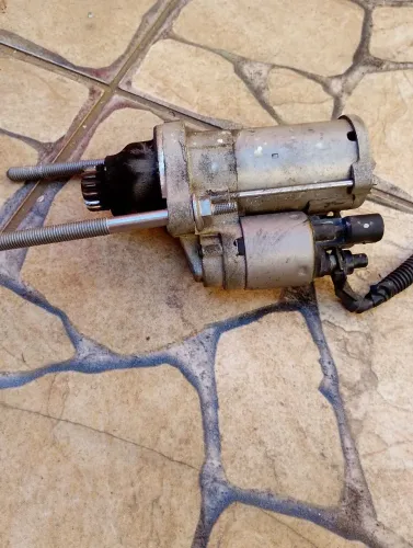 Motor de partida Voyage