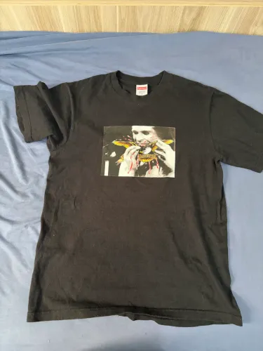 Camiseta Supreme Ozzy x anti hero