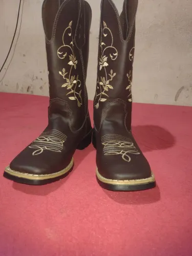 Bota Country Feminina Bordada Nº 37 - Semi Nova