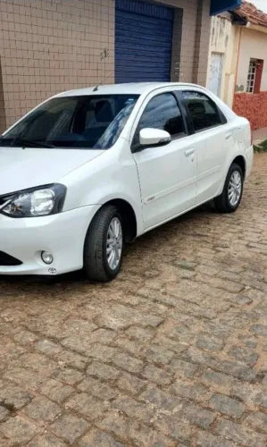 Toyota Etios XLS Sedan 1.5 Flex 16V 4P Mec. 2015