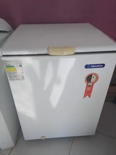 Vende-se Freezer Metalfrio Dupla ação Freezer e Refrigerador 