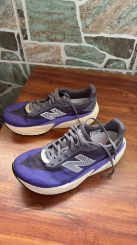 New Balance Rebel v5