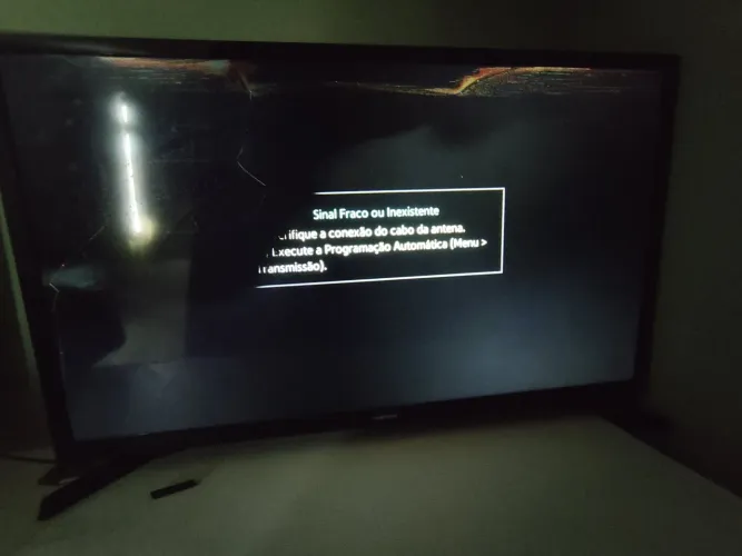 Tv 32p Samsung com defeito de tela