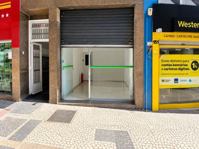Loja na Rua Conselheiro Crispiniano, 139 70 m²