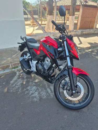 CB 300F TWISTER CBS 