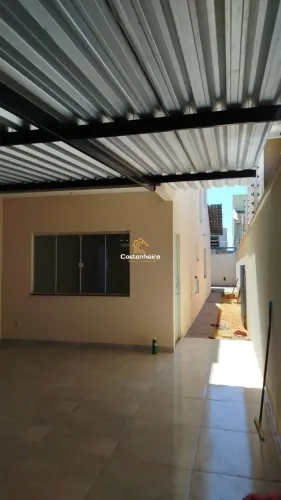Sobrado - 02 Quartos sendo 01 Semi Suíte com Sacada - Plano Diretor Norte