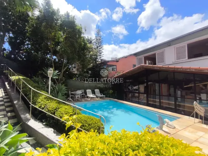 Casa com piscina à venda, Jardim Cascata, Teresópolis, RJ