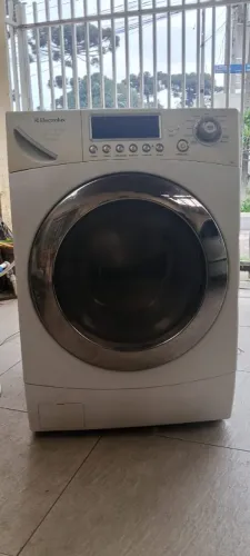 Excelente, Lava e Seca Electrolux 11kg