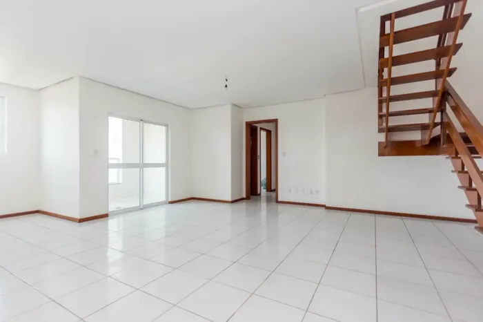 Cobertura Duplex com 194 metros 3 quartos 2 vagas no bairro Centro - Canoas - RS