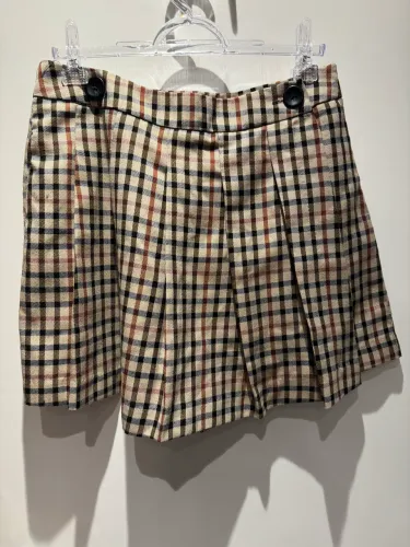 SHORT-SAIA em lãzinha xadrez STRADIVARIUS TAM 40