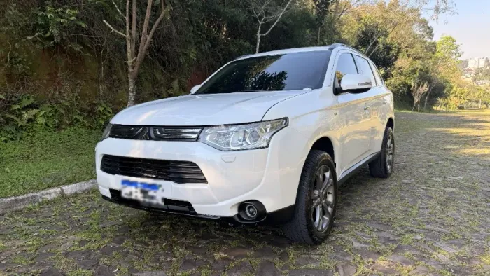 Mitsubishi Outlander 3.0/ GT 3.0 V6 Aut. 2015