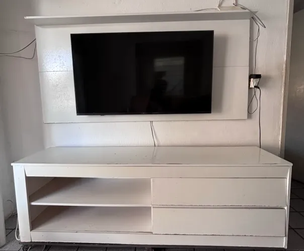 ? Rack + Painel Branco para TV ? R$ 100 reais 