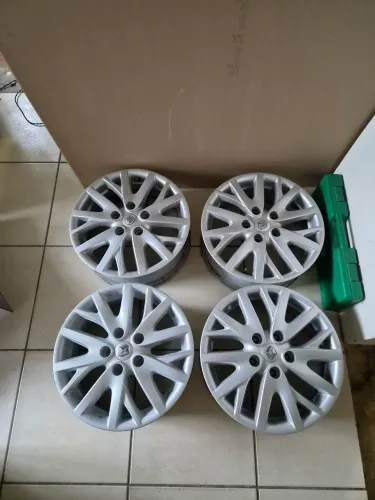 Rodas 16" Fluence (jogo de 4) - Originais