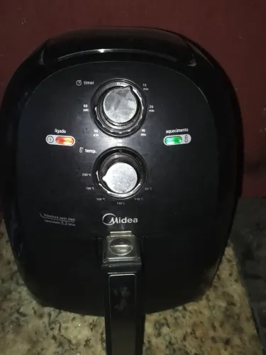 Fritadeira Airfryer Midea 5.3 L seminova