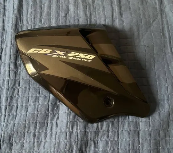 Asa do tanque esquerda CBX 250 Twister 2006/07