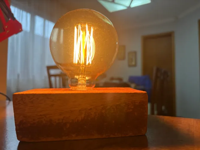 Luminária Artesanal Rústica Em Madeira Com Lâmpada Vintage