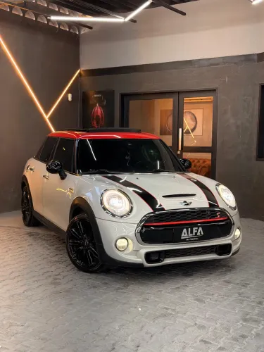 Mini Cooper S 2.0 Turbo 16V 5P Aut. 2015