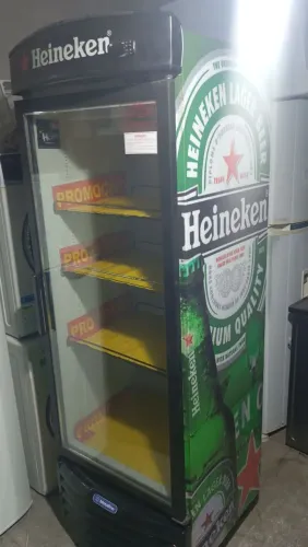 Geladeira expositora