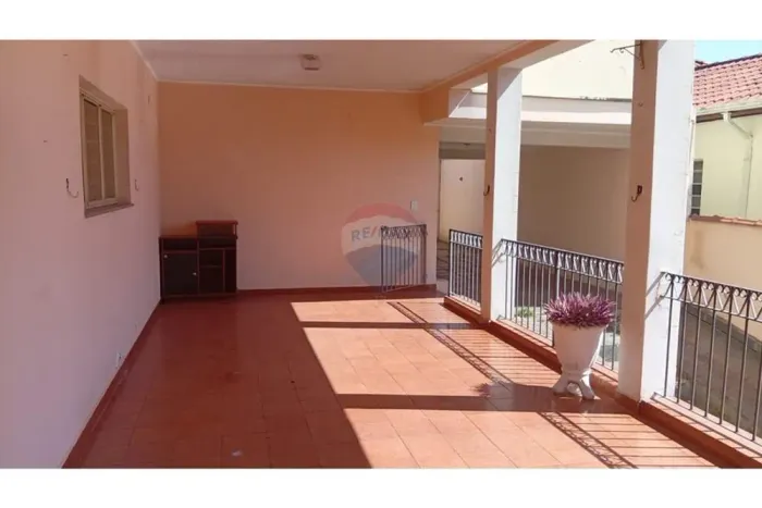 "Ponto Comercial no Centro de São Roque - 650m²"