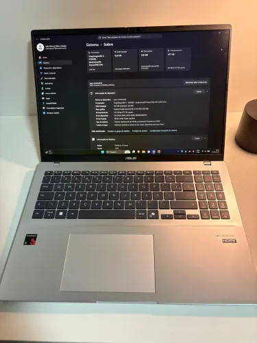 ASUS VivoBook 16 Tela 16 Pol Snapdragon X 16GB RAM - Autonomia Estilo MacBook