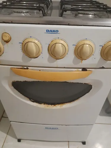 Vendo só o fogão 150 obs completo 300
