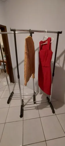 Cabideiro Arara ajustável com sapateira