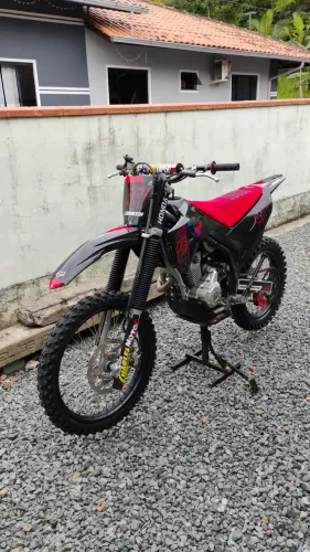CRF 250f.