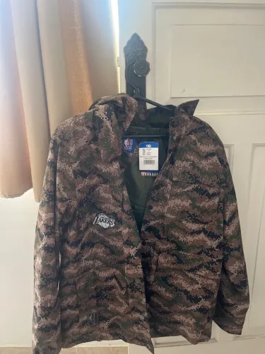 Jaqueta windbreaker nba lakers camuflada