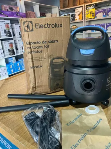 Aspirador de pó e água Electrolux 1400w