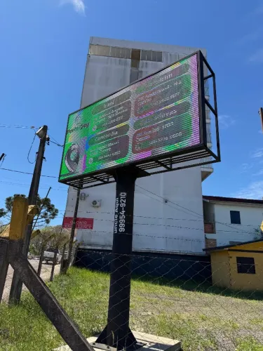 Oportunidade de Investimento = Painel de Led 4x2 - P5 - NovaStar - 01 ano de uso apenas
