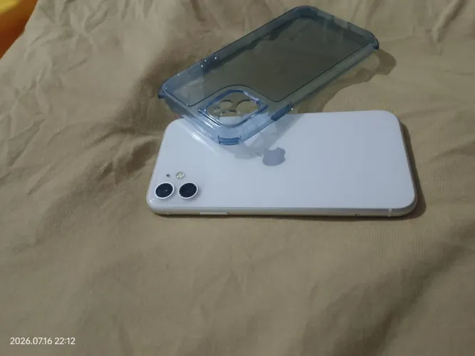 iPhone 11 excelente estado