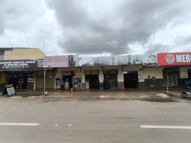 Sala Comercial Com Residencia Na Avenida Das Naçoes No Jardim Veneza