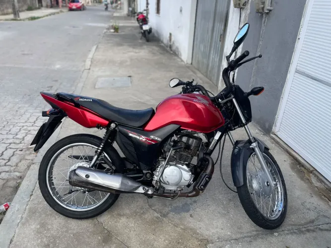 Moto em perfeito estado cuida