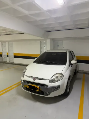 Fiat Punto Essence 1.6 Flex 16V 5P 2014