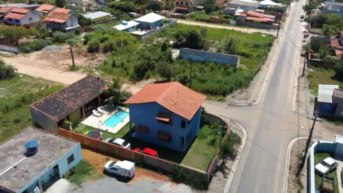 casa em Jacone com 04 quartos