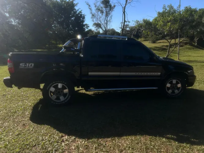 Chevrolet S10 Pick-up Exec. 2.8 4X4 CD TB Int.dies 2011