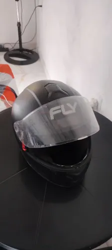 Vendo capacete usado em excelente estado