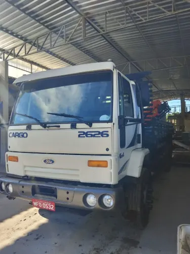 Munck 17 ton com controle Cargo 2626