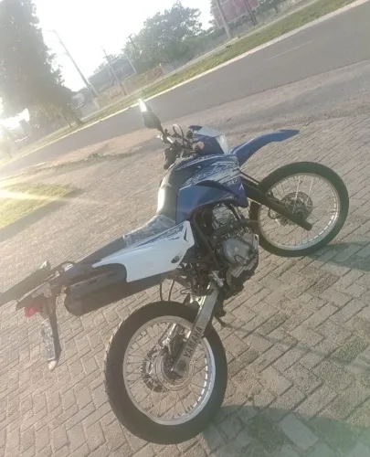 Lander 250 2013, para trocar em carro