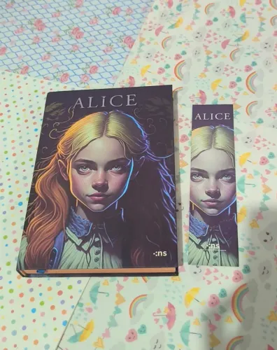 Alice no país das maravilhas & através do espelho