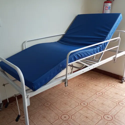 Cama hospitalar usada manual