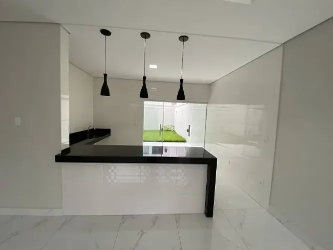 Casa com 3 Quartos e 3 banheiros à Venda, 147 m²