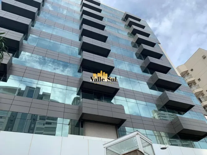 Excelente Sala Comercial no Plaza Capital Pronta para Uso | Piso Elevado, Ar Central e Di