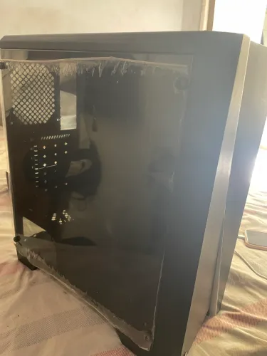 Cooler gamer Aerocool mid tower + 4 fans rgb