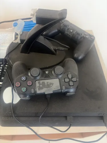 Vendo ps4 1tb