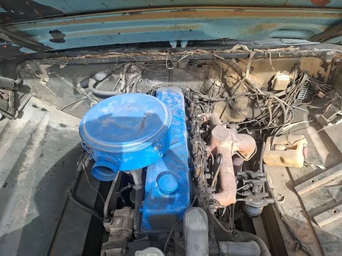 Vendo caminhão 4x4 D60. Motor Perkins 6357, câmbio Clark de 5 marchas mecânica Engesa.